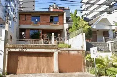 Casa à venda na rua doutor lauro de oliveira, 44, rio branco, porto alegre, 174 m2 por r$ 2.200.000