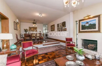 Casa com 3 quartos à venda na rua matias josé bins, 847, três figueiras, porto alegre, 340 m2 por r$ 1.990.000