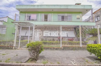 Casa com 5 quartos à venda na rua coronel neves, 736, medianeira, porto alegre, 272 m2 por r$ 750.000