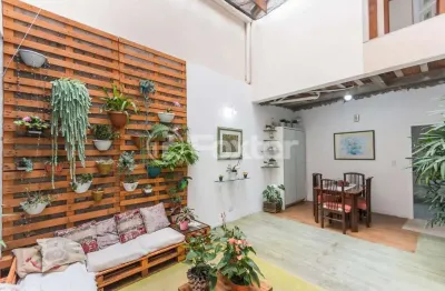Casa com 3 quartos à venda na rua são benedito, 661, jardim do salso, porto alegre, 354 m2 por r$ 750.000