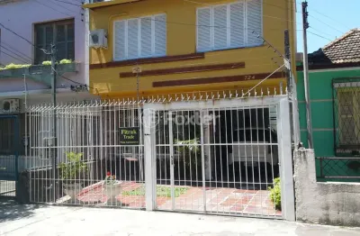 Casa comercial com 1 sala à venda na rua são francisco, 724, santana, porto alegre, 236 m2 por r$ 858.000