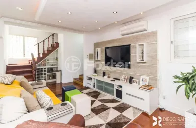 Casa com 3 quartos à venda na rua manoel bandeira, 335, jardim itu sabará, porto alegre, 220 m2 por r$ 950.000