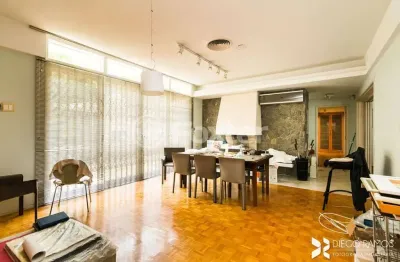 Casa com 3 quartos à venda na travessa fonte da saúde, 52, rio branco, porto alegre, 320 m2 por r$ 2.800.000