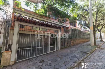 Casa com 4 quartos à venda na rua fonseca guimarães, 34, medianeira, porto alegre, 347 m2 por r$ 1.350.000
