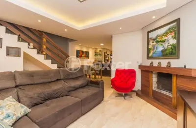 Casa com 3 quartos à venda na rua dom jaime de barros câmara, 711, sarandi, porto alegre, 237 m2 por r$ 980.000