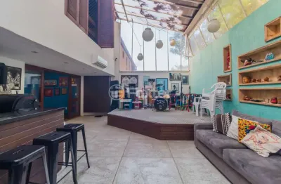 Casa em condomínio fechado com 3 quartos à venda na rua hipólito da costa, 500, santa tereza, porto alegre, 342 m2 por r$ 899.000