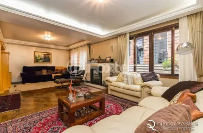 Casa comercial com 2 salas à venda na rua carlos huber, 871, três figueiras, porto alegre, 400 m2 por r$ 1.850.000