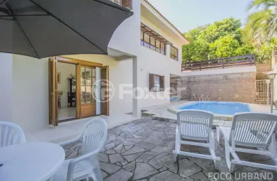 Casa com 3 quartos à venda na rua liberal, 97, tristeza, porto alegre, 320 m2 por r$ 1.390.000