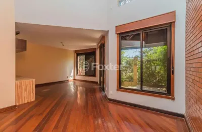 Casa em condomínio fechado com 3 quartos à venda na avenida jacuí, 978, cristal, porto alegre, 359 m2 por r$ 920.000