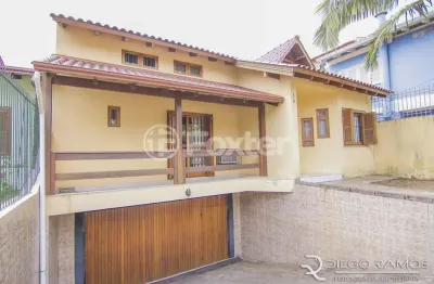 Casa com 3 quartos à venda na rua professor leonardo tochtrop, 19, ipanema, porto alegre, 320 m2 por r$ 855.000