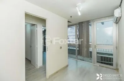Sala comercial com 1 sala à venda na rua chaves barcelos, 27, centro histórico, porto alegre, 35 m2 por r$ 90.000