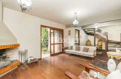 Casa com 3 quartos à venda na rua doutor armando barbedo, 133, tristeza, porto alegre, 220 m2 por r$ 1.094.400