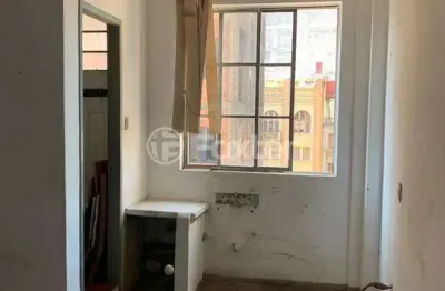 Sala comercial com 1 sala à venda na rua vigário josé inácio, 371, centro histórico, porto alegre, 21 m2 por r$ 37.300