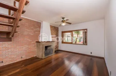 Casa com 3 quartos à venda na rua maestro mendanha, 25, santana, porto alegre, 224 m2 por r$ 1.350.000