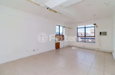 Sala comercial com 1 sala à venda na rua felicíssimo de azevedo, 53, são joão, porto alegre, 37 m2 por r$ 195.000