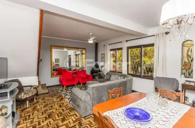 Casa com 3 quartos à venda na rua petronilla cogo, 74, parque santa fé, porto alegre, 210 m2 por r$ 684.000