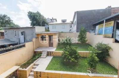 Casa com 3 quartos à venda na avenida ipê, 298, vila jardim, porto alegre, 192 m2 por r$ 855.000