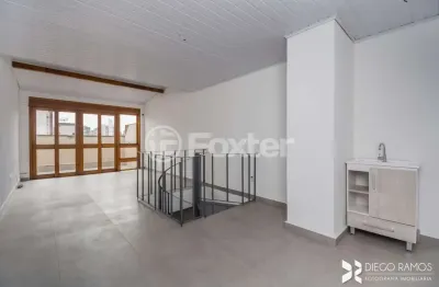 Sala comercial com 3 salas à venda na rua joão abbott, 451, petrópolis, porto alegre, 35 m2 por r$ 195.000