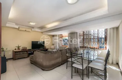 Casa com 3 quartos à venda na rua doutor joão simplício alves de carvalho, 164, vila ipiranga, porto alegre, 385 m2 por r$ 1.250.000