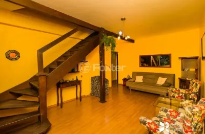 Casa com 5 quartos à venda na avenida eduardo prado, 281, cavalhada, porto alegre, 177 m2 por r$ 999.000