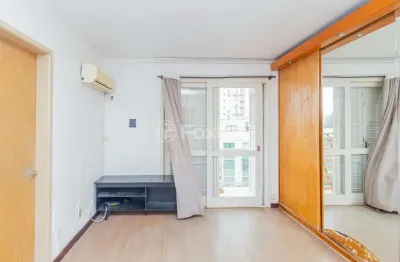Kitnet / stúdio à venda na rua josé gomes, 363, tristeza, porto alegre, 29 m2 por r$ 218.500