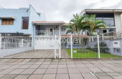 Casa com 4 quartos à venda na rua doutor barcelos, 2628, tristeza, porto alegre, 308 m2 por r$ 1.268.000