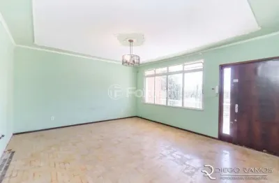 Casa com 3 quartos à venda na rua santa cruz, 67, santa tereza, porto alegre, 318 m2 por r$ 550.000