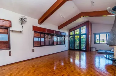 Casa com 4 quartos à venda na rua indianápolis, 109, três figueiras, porto alegre, 350 m2 por r$ 1.450.000