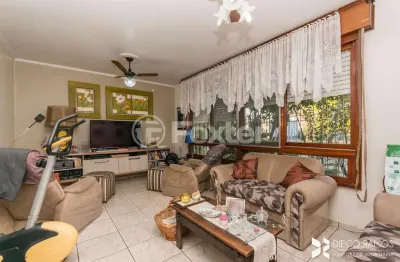 Casa com 3 quartos à venda na avenida dos gaúchos, 560, sarandi, porto alegre, 162 m2 por r$ 586.000