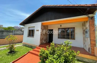 Casa com 3 quartos à venda na rua doutor mário totta, 1325, tristeza, porto alegre, 254 m2 por r$ 902.000