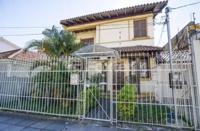 Casa com 4 quartos à venda na rua barão de cerro largo, 56 e 58, menino deus, porto alegre, 330 m2 por r$ 1.590.000