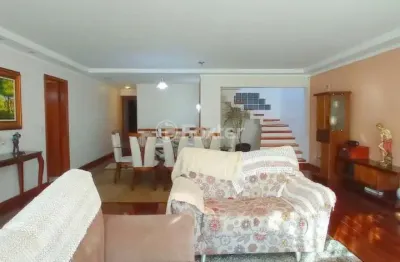 Casa com 5 quartos à venda na rua maestro salvador campanella, 46, jardim itu sabará, porto alegre, 271 m2 por r$ 1.500.000