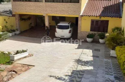 Casa com 3 quartos à venda na rua coronel josé rodrigues sobral, 584, partenon, porto alegre, 310 m2 por r$ 1.895.000