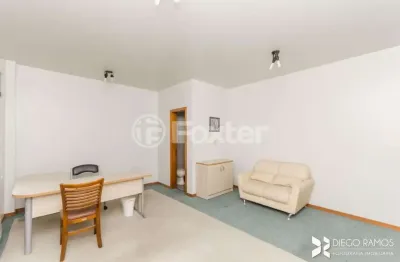 Sala comercial com 1 sala à venda na rua francisco ferrer, 441, rio branco, porto alegre, 27 m2 por r$ 180.000