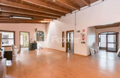 Casa comercial com 2 salas à venda na avenida coronel lucas de oliveira, 1873, petrópolis, porto alegre, 469 m2 por r$ 1.750.000