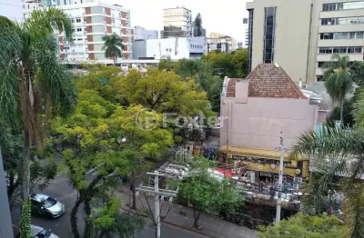 Sala comercial com 1 sala à venda na rua miguel tostes, 201, rio branco, porto alegre, 50 m2 por r$ 880.000