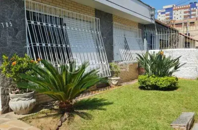 Casa com 3 quartos à venda na Rua Leite de Castro, 185, Jardim Itu Sabará, Porto Alegre, 188 m2 por R$ 800.000