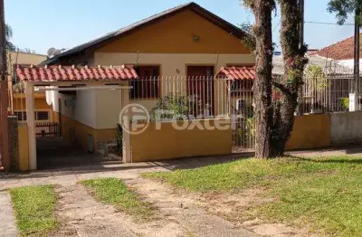 Casa com 4 quartos à venda na avenida frei henrique de coimbra, 96, vila ipiranga, porto alegre, 230 m2 por r$ 630.000