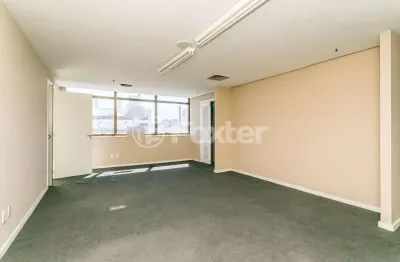 Sala comercial com 2 salas à venda na rua doutor barros cassal, 180, floresta, porto alegre, 842 m2 por r$ 1.843.078