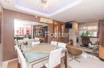 Casa com 4 quartos à venda na rua são sebastião do cai, 12, camaquã, porto alegre, 336 m2 por r$ 1.662.000