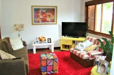 Casa com 3 quartos à venda na rua ítalo brutto, 130, espírito santo, porto alegre, 180 m2 por r$ 745.000