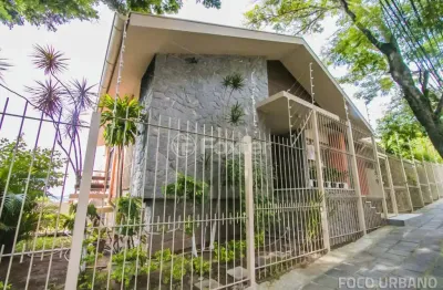Casa comercial com 1 sala à venda na rua delfino riet, 8, santo antônio, porto alegre, 306 m2 por r$ 1.279.999