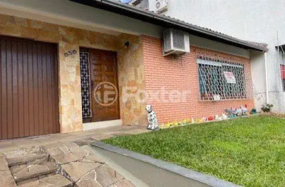 Casa comercial com 3 salas à venda na rua curupaiti, 836, cristal, porto alegre, 160 m2 por r$ 900.000