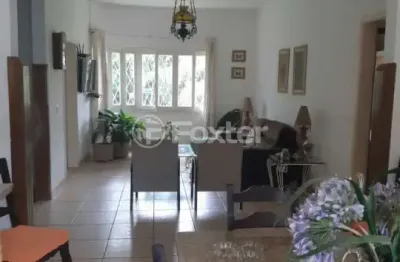 Casa com 3 quartos à venda na rua landel de moura, 9, tristeza, porto alegre, 250 m2 por r$ 1.800.000