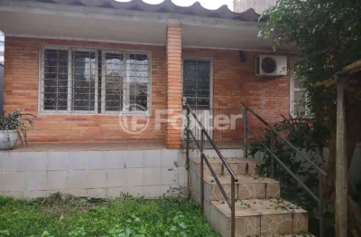 Casa com 4 quartos à venda na rua doutor dias de carvalho, 85, tristeza, porto alegre, 200 m2 por r$ 900.000