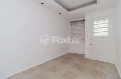 Apartamento com 3 quartos à venda na rua vinte e quatro de maio, 20, centro histórico, porto alegre, 56 m2 por r$ 220.000