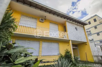 Casa com 6 quartos à venda na rua guilherme alves, 1547, partenon, porto alegre, 500 m2 por r$ 1.500.000