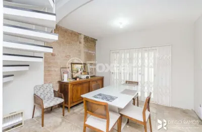 Casa comercial com 2 salas à venda na rua matias josé bins, 410, três figueiras, porto alegre, 224 m2 por r$ 1.900.000