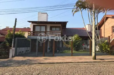 Casa com 4 quartos à venda na rua padre golo, 99, praia da cal, torres, 370 m2 por r$ 2.500.000