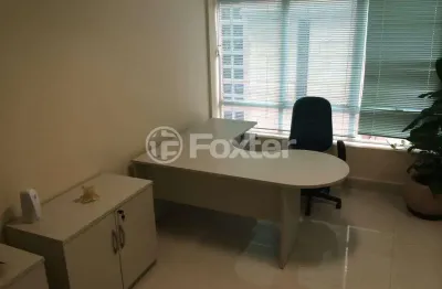 Sala comercial com 1 sala à venda na rua vigário josé inácio, 399, centro histórico, porto alegre, 44 m2 por r$ 130.000